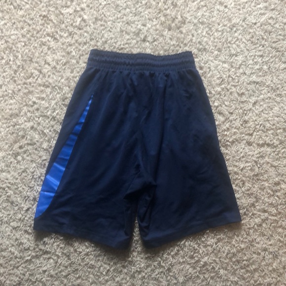 Dark blue Nike shorts - Picture 2 of 2